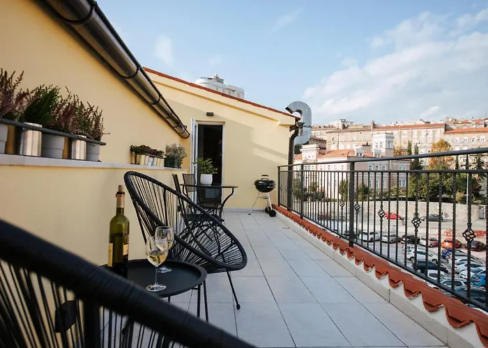 Unique Center Gran Fenice With Free Garage Parking And Roof Terrace In One Of The Appartamento