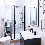 Апартаменты Unique Center Gran Fenice With Free Garage Parking And Roof Terrace In One Of The